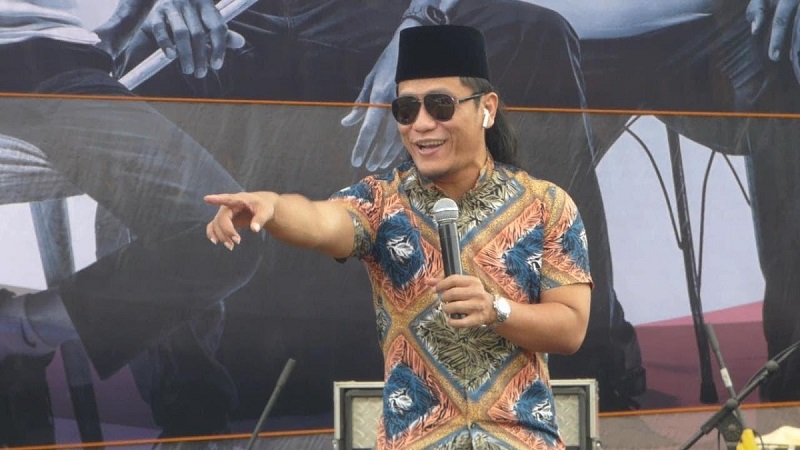 Gus miftah tuntun atheis masuk Islam