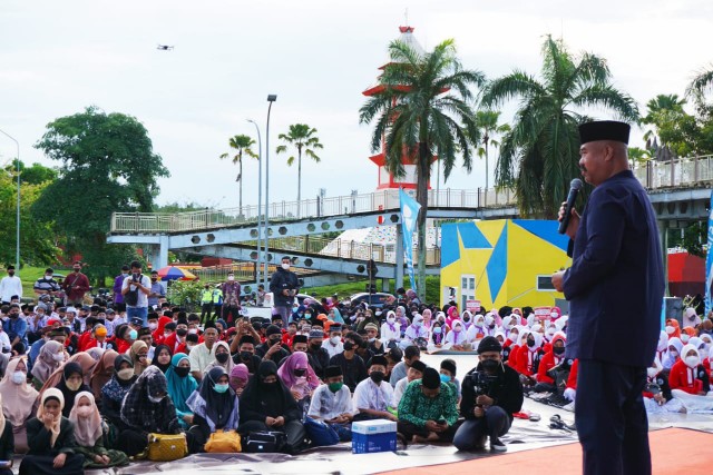 Bupati Kukar Edi Damansyah saat membuka Gema Ramadan Kukar 2022