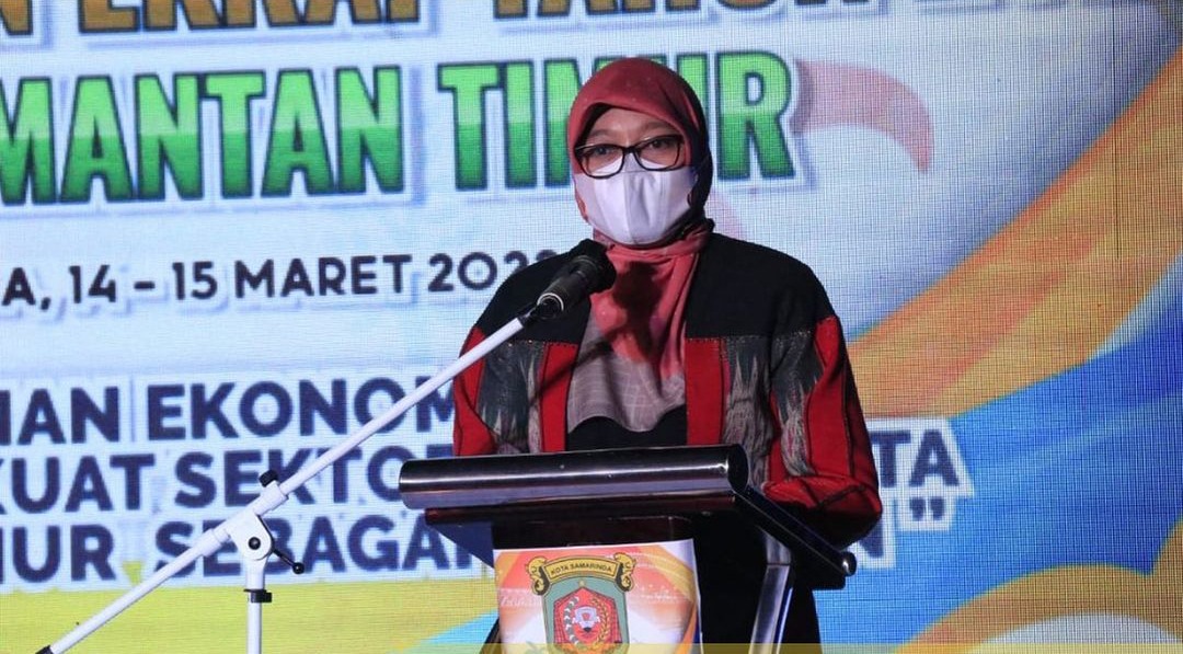 Sri Wahyuni saat memberi sambutan di pembukaan Rakornis Parekraf Kaltim 2022.