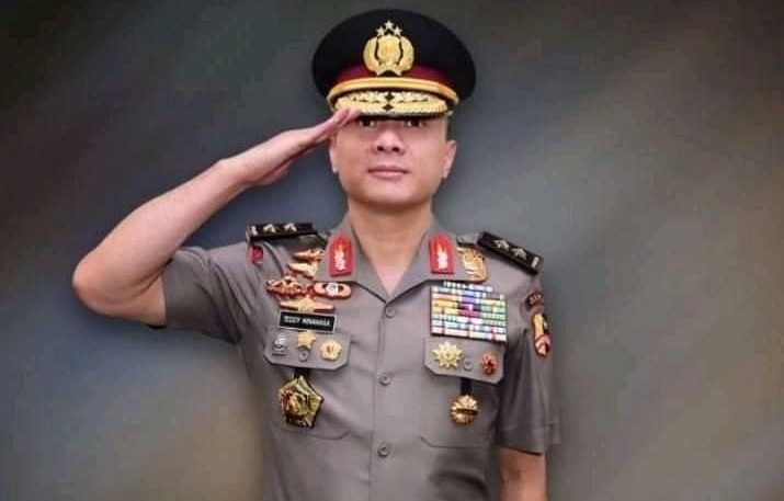 Kapolda Jatim Irjen Teddy Minahasa