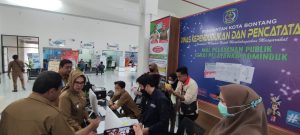 Pelayanan di MPP Kota Bontang. [Ist]