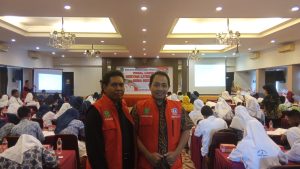 Perwakilan panitia pelaksana Gebyar Literasi Nanang didampingi perwakilan Disdikbud Kukar Yunus