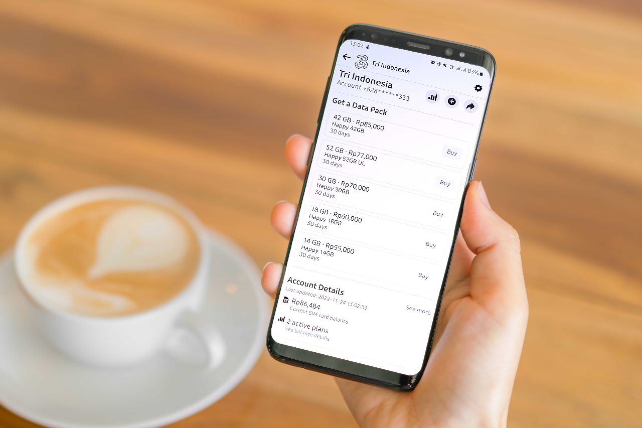 Ilustrasi dalam mengakses Mobile Center Tri di Facebook (Foto: IOH)