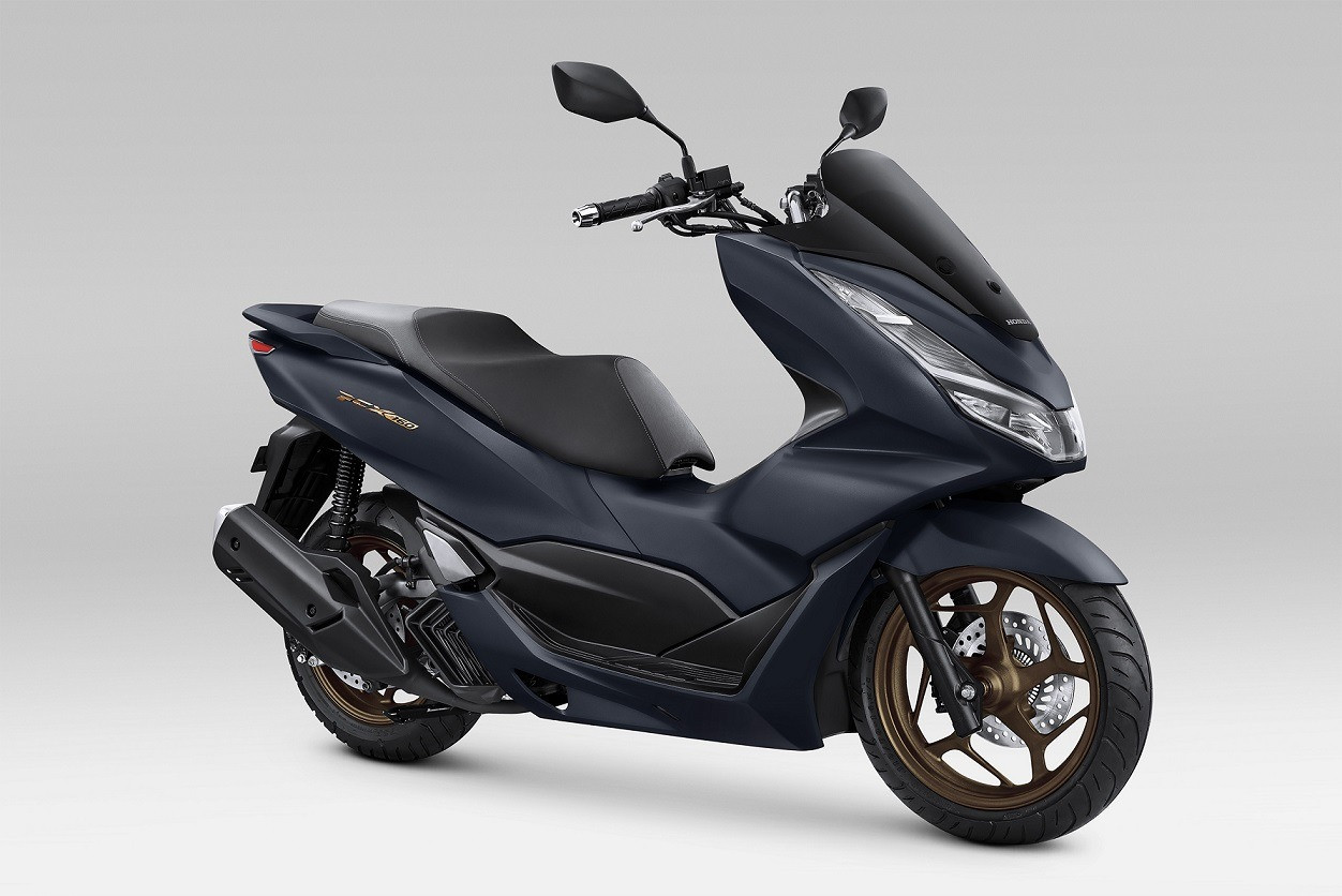 Varian warna baru pada skutik premium New Honda PCX160. [Ist]