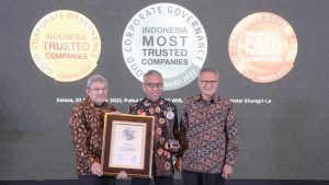Pegadaian terima penghargaan Indonesia Most Trusted Company.