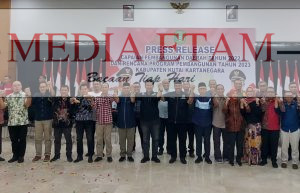 Press Release Hasil Capaian Pembangunan Tahun 2022 dan Perencanaan Program Pembangunan Tahun 2023, di Ruang Serbaguna Kantor Bupati, Tenggarong, 31 Desember 2022. [Indah/Mediaetam.com]