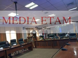 Suasana Rapat Dengar Pendapat (RDP) DPRD Berau, pada Senin (16/1/2023), berlangsung panas lantaran KPM dan Dewas Perumda Air Minum Batiwakkal tak hadir. [ Elton / Mediaetam.com]