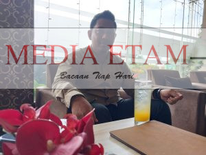 Perwakilan DPC Papdesi Berau sekaligus Kepala Kampung Labanan Makmur Mupit Datusahlan, yang ditemui media ini di Hotel Grand Parama, Selasa (24/01/2023). [Elton Wada / Mediaetam.com]