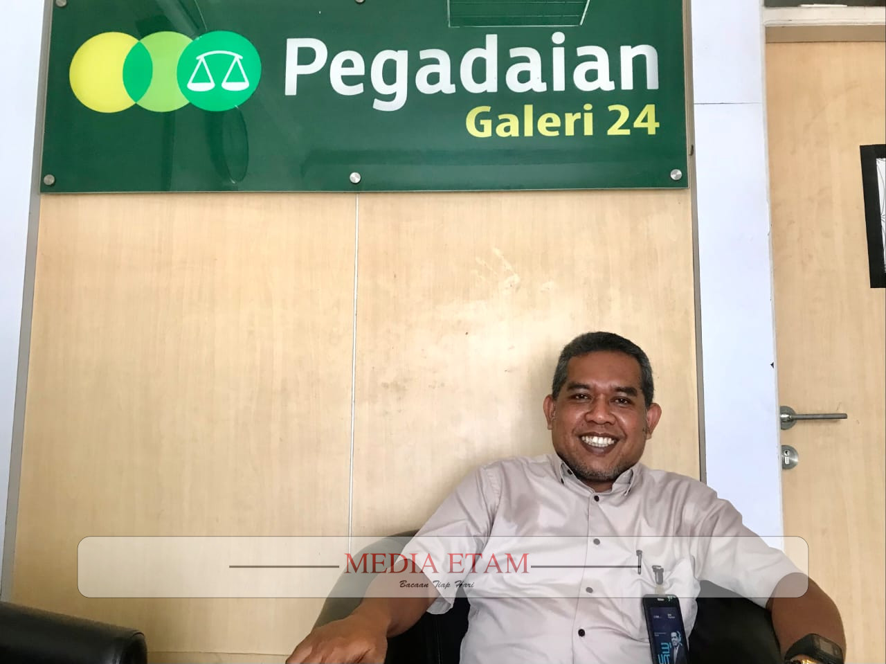 Kepala Pemasaran Pegadaian Tenggarong, Willi Brodrus. (Indah, Mediaetam.com)