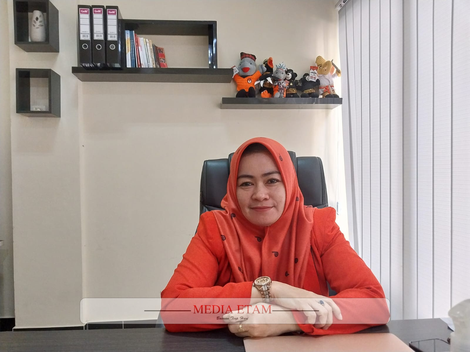 Anggota KPU Berau Divisi Data dan Informasi, Ibu Salesia. [Elton Wada / Mediaetam.com]