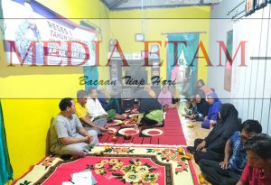 Wakil Ketua Komisi III DPRD Berau, Abdul Waris saat menggelar Reses I Tahun 2023 di Kecamatan Biduk-Biduk, pada 7-12 Februari 2023. [Christian / Mediaetam.com]