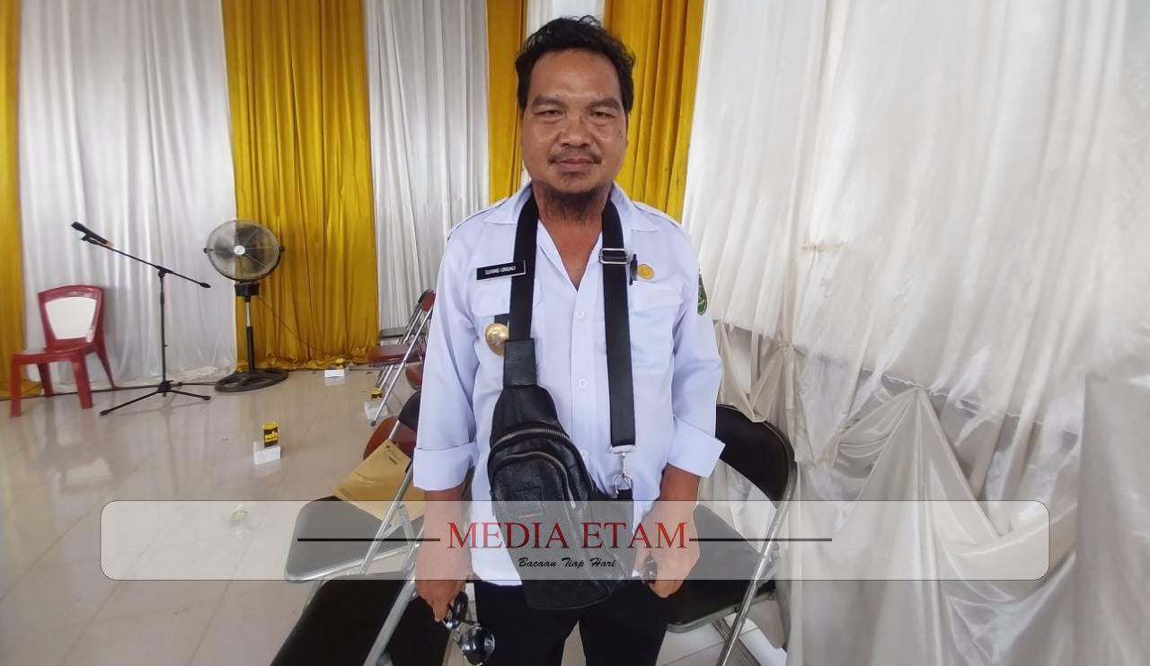 Kepala Kampung Pandan Sari, Ujang Ungau. [Elton Wada / Mediaetam.com]