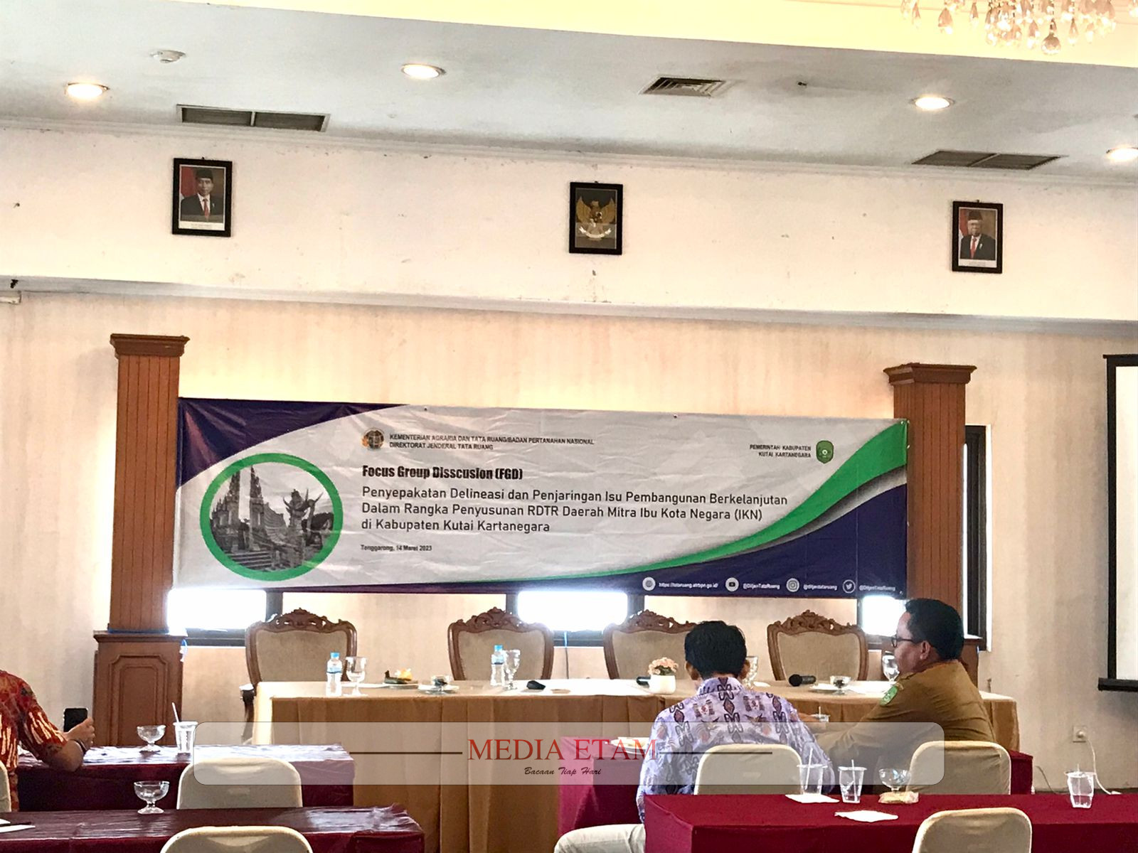 Kegiatan Focused Group Discussion di Hotel Grand Elty Singgasana Tenggarong. (Indah, Mediaetam.com)