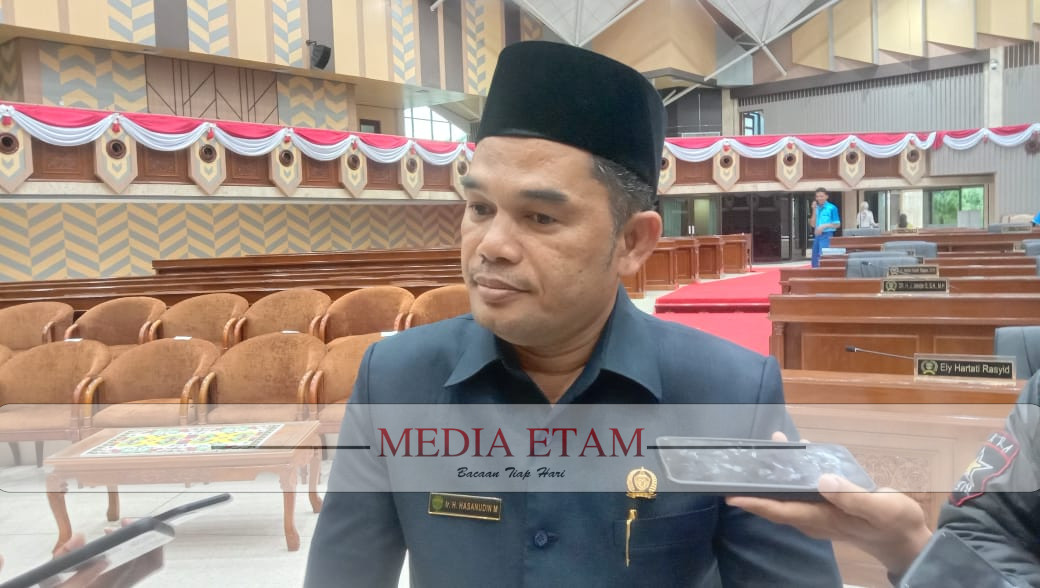 Ketua DPRD Kalimantan Timur, Hasanuddin Mas'ud saat ditemui awak media usai rapat paripurna (Foto Iswanto, Mediaetam.com).