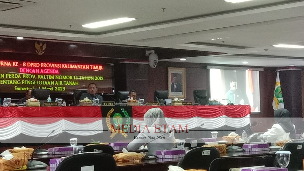 Kondisi forum rapat paripurna ke-8 DPRD Kaltim (Foto Iswanto, Mediaetam.com).