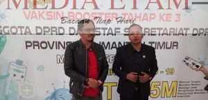 Tim Pansus Investigasi Pertambangan DPRD Kalimantan saat memberikan keterangan Pers (Foto Iswanto, Mediaetam.com).