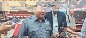 Wakil ketua DPRD Kalimantan Timur, Sigit Wibowo saat diwawancarai awak media (Foto Iswanto, Mediaetam.com).