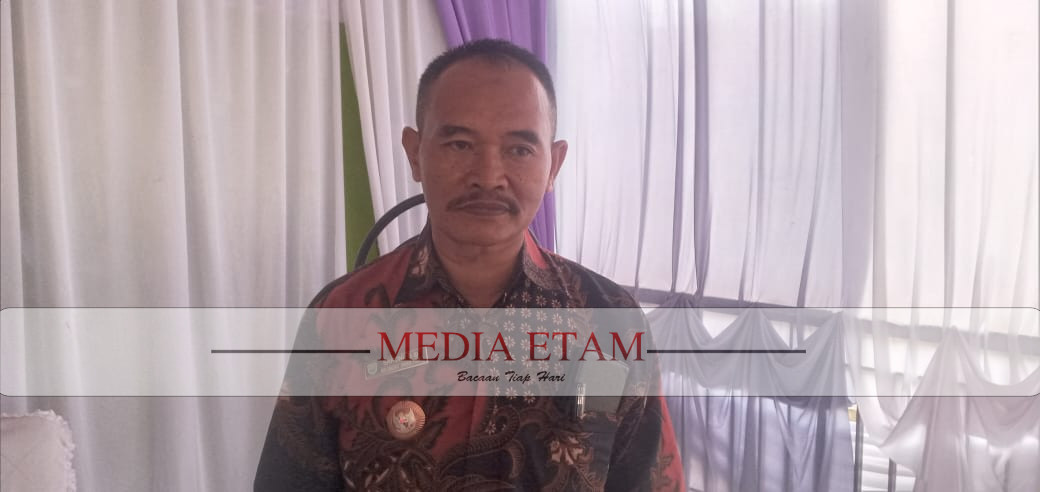 Lurah Teluk Bayur, Saroni [Christian / Mediaetam.com]