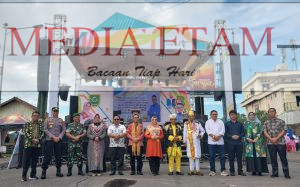Pembukaan festival UMKM Berau Ceria yang dihadiri oleh perwakilan Kementerian Koperasi dan UKM RI, pejabat daerah, dan pemangku adat di Kabupaten Berau. [Christian / Mediaetam.com]