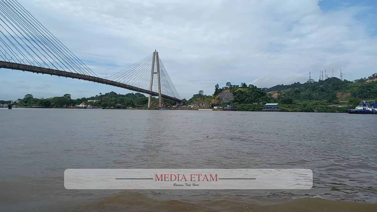 ilustrasi jembatan di Samarinda (mediaetam.com)
