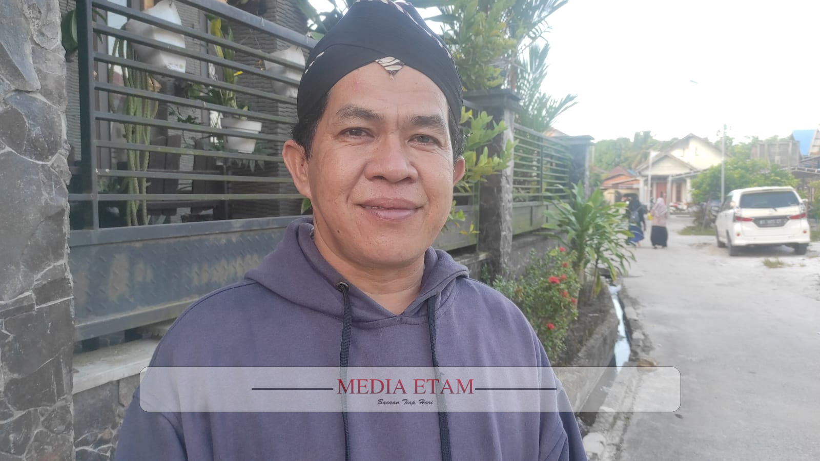 Nazaruddin Kepala Desa Badak Baru(Idham/Mediaetam.com)