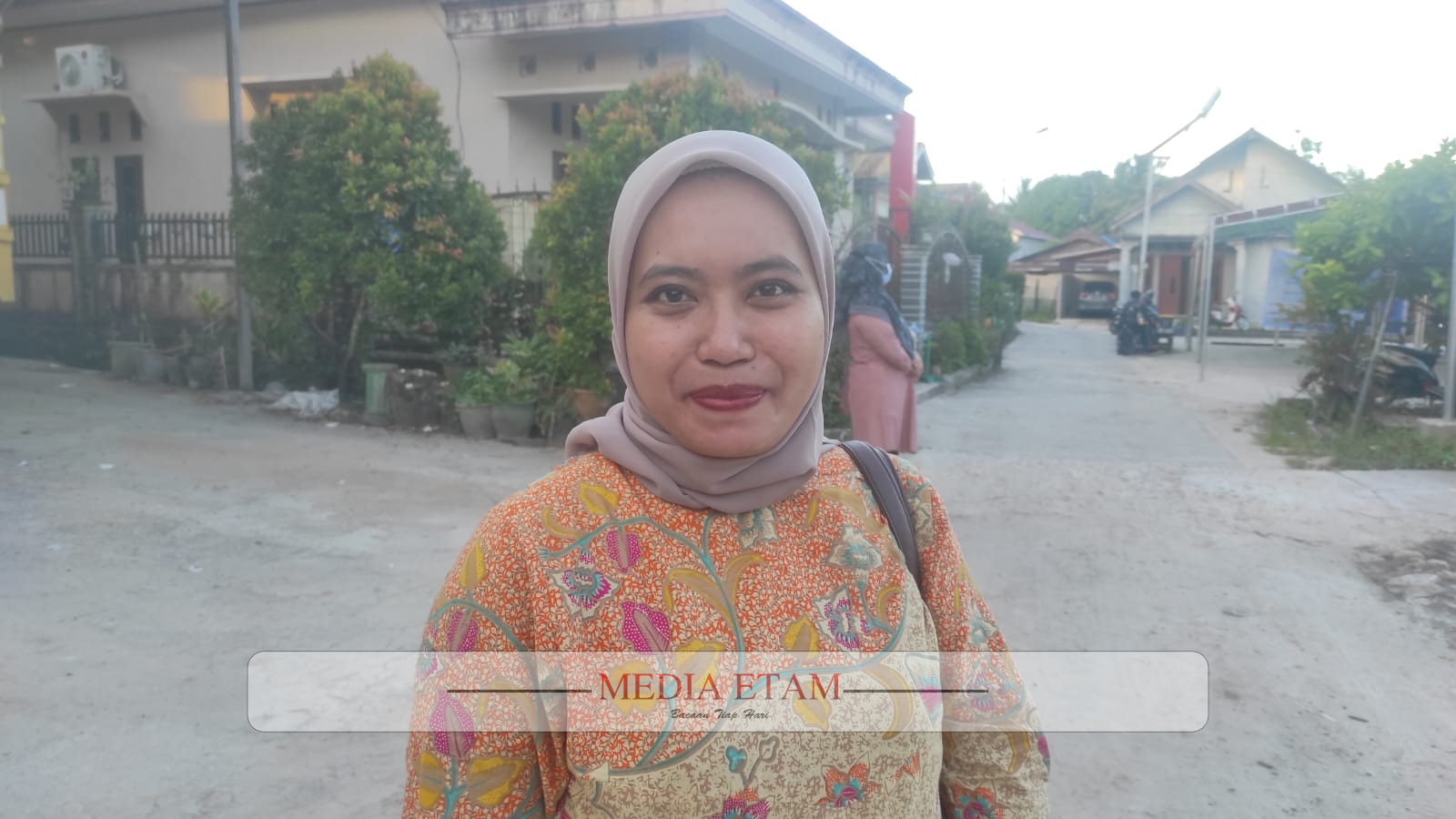 Foto : Siti Rahma Advokat Sebagai Narasumber Sosper Perda Penyelenggaraan Bantuan Hukum (Idham/Mediaetam.com)