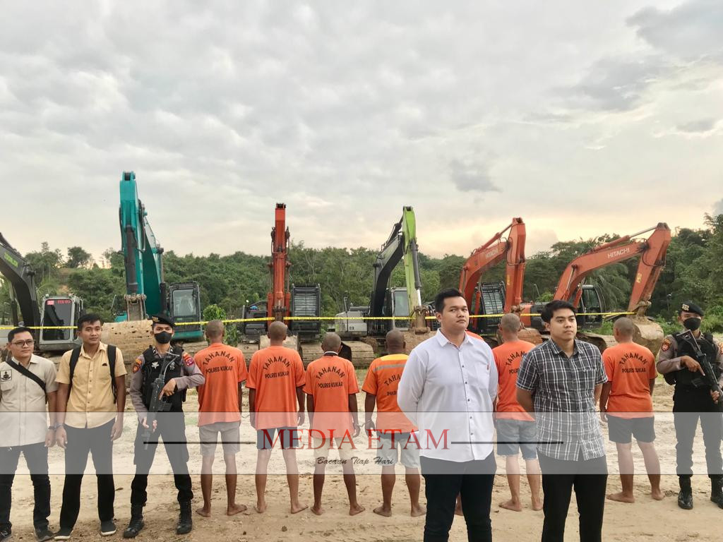 Saat Press Rilis Pengungkapan 13 Tersangka Tambang Ilegal. (Indah, Mediaetam.com)
