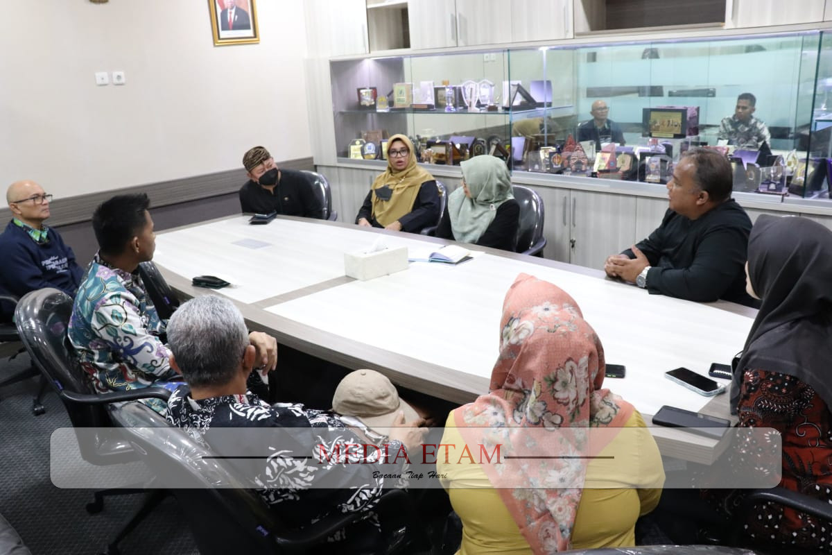 Badan Kehormatan DPRD Kaltim saat berkunjung ke DPRD Jawa Barat (Foto: Istimewa).