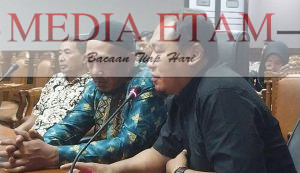 Pendamping PKL pada 6 koordinator wilayah di Kabupaten Berau, Yozzie Prize Avidad (paling kanan). [Elton Wada / Mediaetam.com]