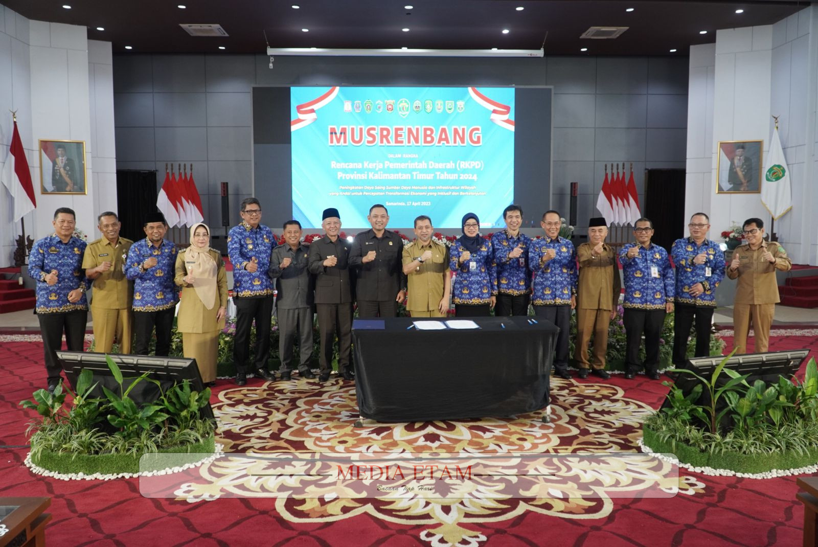 Momen foto bersama saat Musrenbang Provinsi Kaltim 