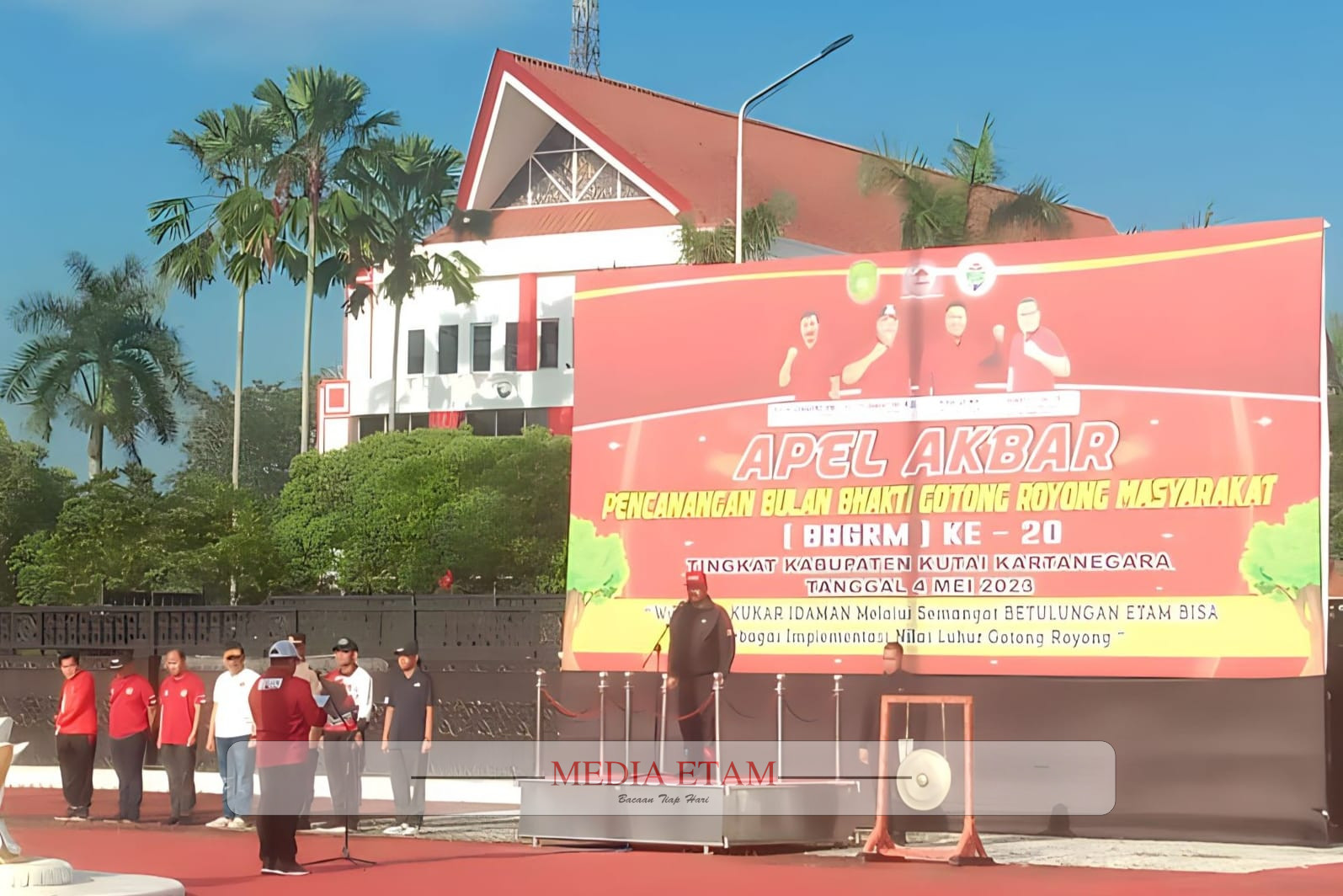 Upacara Pencanangan Bulan Bhakti Gotong Royong Masyarakat di Kukar. (Indah, Mediaetam.com)