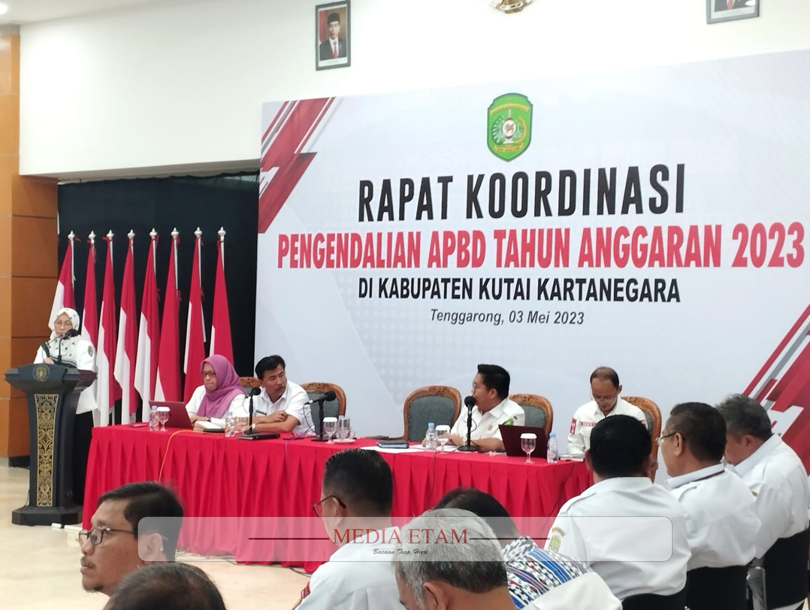 Kepala Dinkes Kukar, Martina Yulianti dalam menyampaikan kewenangan dalam penanganan dan pencegahan intervensi stunting. (Indah, Mediaetam.com)