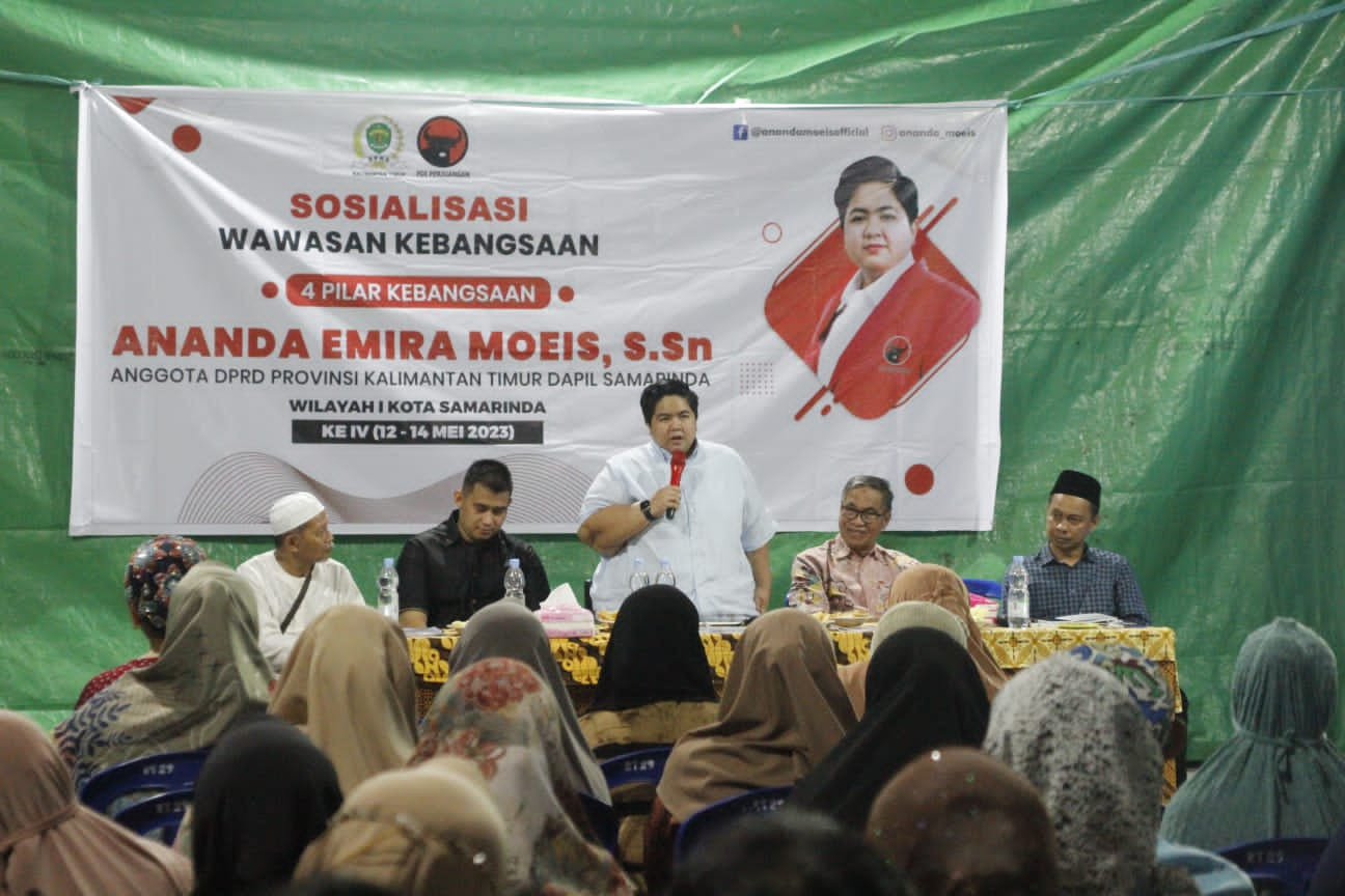 Anggota komisi IV DPRD Kaltim, Ananda Emira Moeis saat melaksanakan kegiatan Sosbang di Kecamatan Samarinda Ilir (Foto: Istimewa).