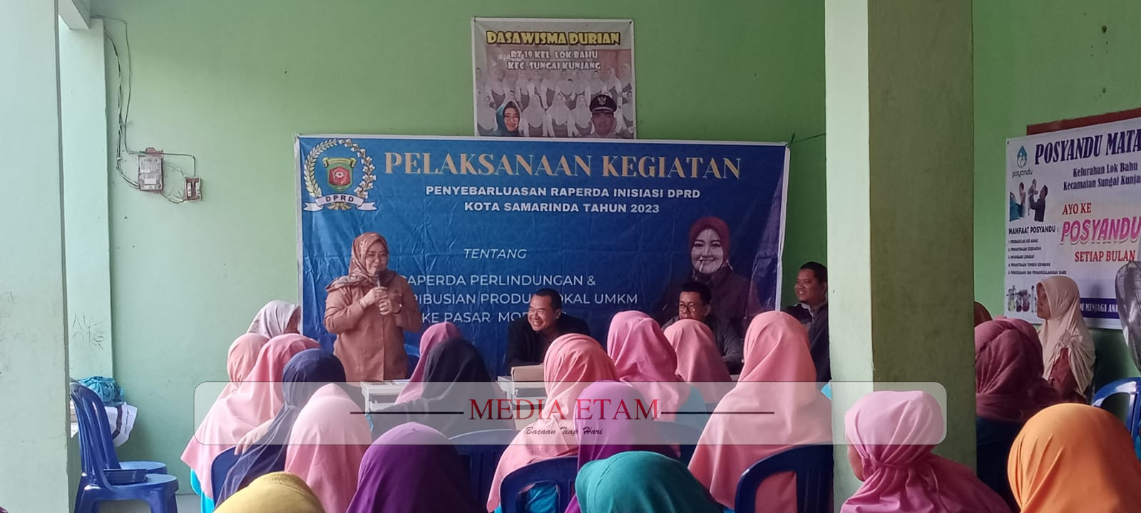 Foto : Novi Marinda Putri Anggota DPRD Kota Samarinda Saat Melaksanakan Sosraperda