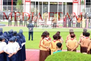 Upacara Hardiknas 2023 di Halaman Kantor Bupati Kukar. (Indah, Mediaetam.com)