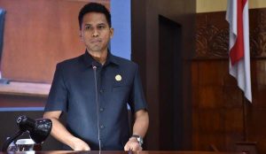 Ketua Pansus LKPJ Gubernur Kalimantan Timur tahun 2022, Sutomo Jabir saat membacakan laporan akhir kerja (Foto: Humas DPRD Kaltim).
