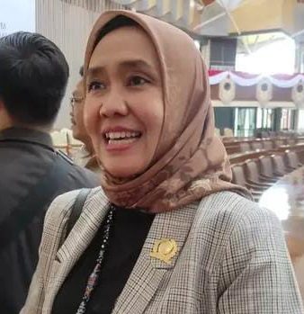 Anggota komisi III DPRD Kalimantan Tim\ur, Mimi Meriami BR Pane saat ditemui awak media (dok. Mediaetam.com).