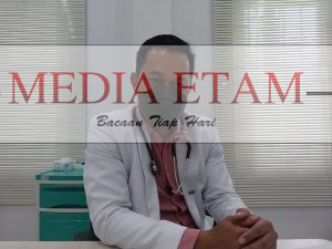 Direktur RSUD Abdul Rivai, dr Jusram. [Elton Wada / Mediaetam.com]
