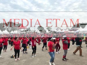 Pembukaan HKG PKK KE-51 Tingkat Provinsi Kaltim di Kukar. (Indah, Mediaetam.com) Pembukaan HKG PKK KE-51 Tingkat Provinsi Kaltim di Kukar. (Indah, Mediaetam.com)