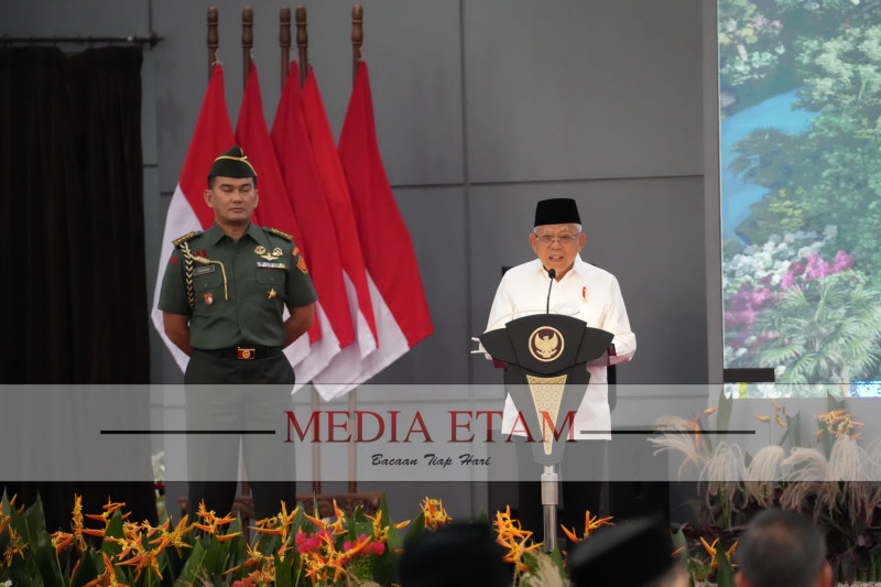 Soroti ekonomi syariah, Sambutan Ma'ruf di Acara pengukuhan Komite daerah ekonomi dan Keuangan Syariah ( KDEKS ) Provinsi Kalimantan Timur bertempat di Pendopo Odah Etam, Jalan Gajah Mada Samarinda (Mujahid ,Mediaetam.com)