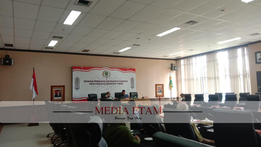 Foto : Rapat Dengar Pendapat Komisi I DPRD Provinsi Kalimantan Timur terkait Sengketa Klaim Kepemilikan lahan di Patok Merah RT 32 , Kelurahan Manggar ,Kecamatan Balikpapan Timur, Balikpapan (Mujahid, Mediaetam.com)