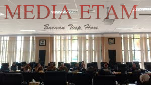 Foto : Rapat Dengar Pendapat oleh komisi III DPRD Kaltim Terkait Kinerja Perusahaan Daerah Ketenagalistrikan dan Pembagian Deviden dengan PT. Cahaya Fajar Kaltim (Mujahid, Mediaetam.com)