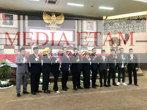 Pelantikan lima anggota DPRD Kukar dari Partai Golkar dan Partai Perindo. (Indah, Mediaetam.com)