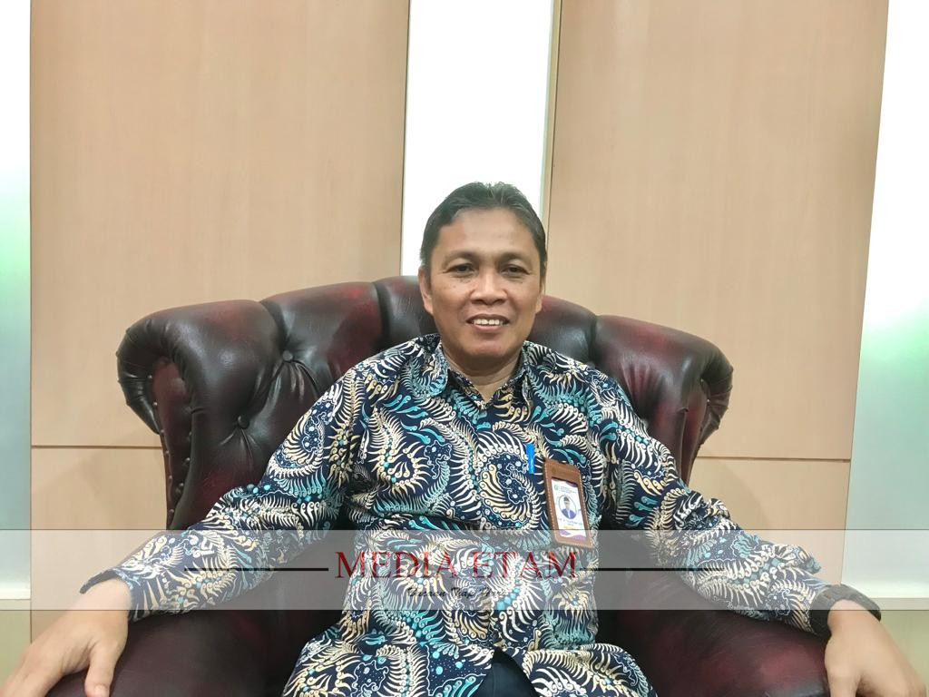 Rektor Unikarta, Prof Inche Raden. (Indah, Mediaetam.com)