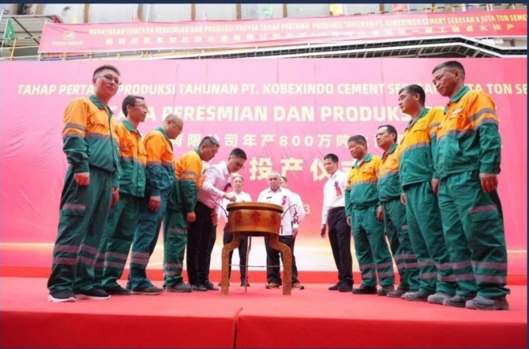 Peresmian pabrik semen kobexindo di Kutai Timur (Sumber: Instagram Pemprov Kaltim)