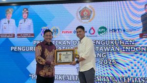 momen pemberian penghargaan (istimewa)