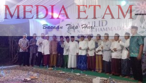 Foto : Saefuddin Zuhri Anggota DPRD Provinsi Kalimantan Timur, Saat Menggelar Acara Peringatan Maulid Nabi Muhammad SAW 1445 Hijriyah Bersama Paguyuban Yang ada di Kota Samarinda (Mujahid/Mediaetam.com)