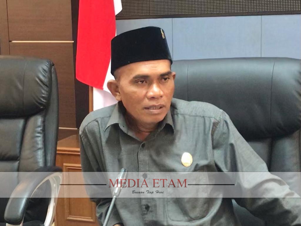 Ketua Komisi IV, Baharuddin. (Indah, Mediaetam.com)
