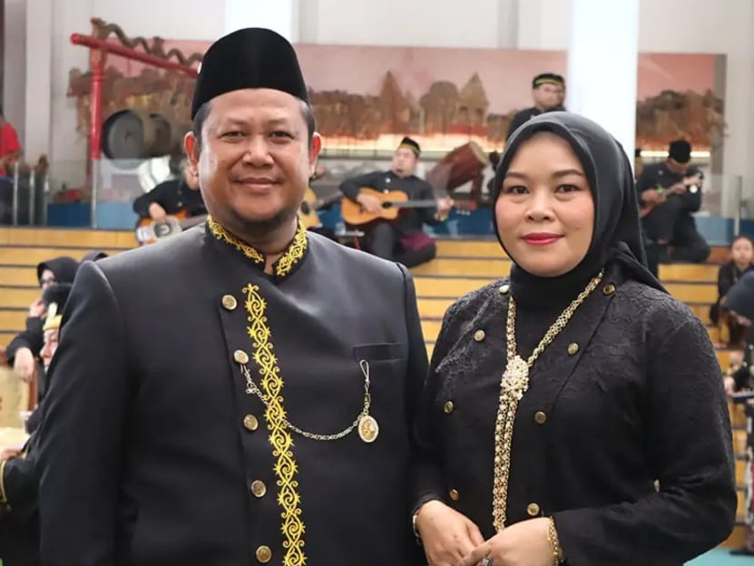 Ketua DPRD Kukar, Abdul Rasyid saat menghadiri acara pembukaan Erau Adat Pelas Benua 2023. (Dok: DPRD Kukar)