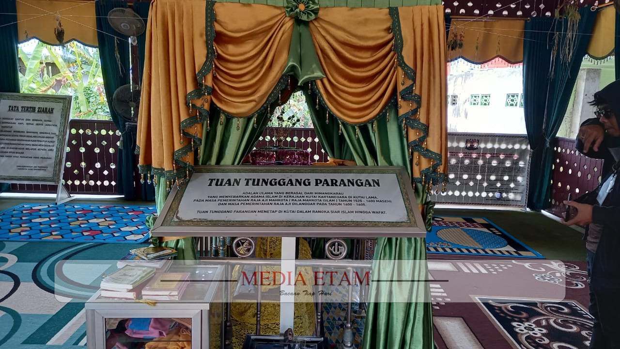 Makam Habib Tuan Tunggang Parangan di Anggana